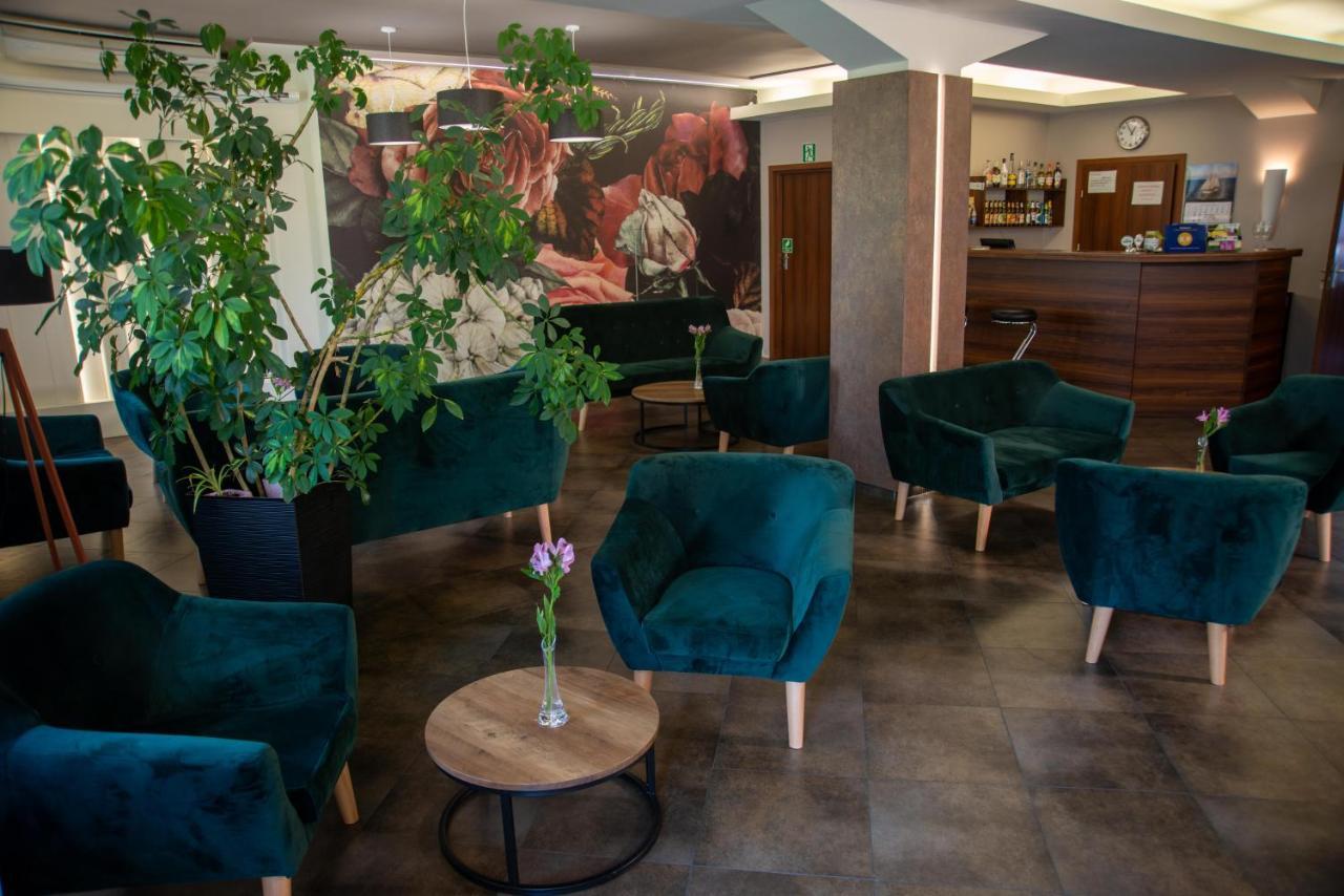 Centrum Restauracyjno-hotelowe Florres Hotel Pawłowiczki